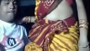 Indian Amuter Sexy couple love flaunting their sex(MP4 High Quality)